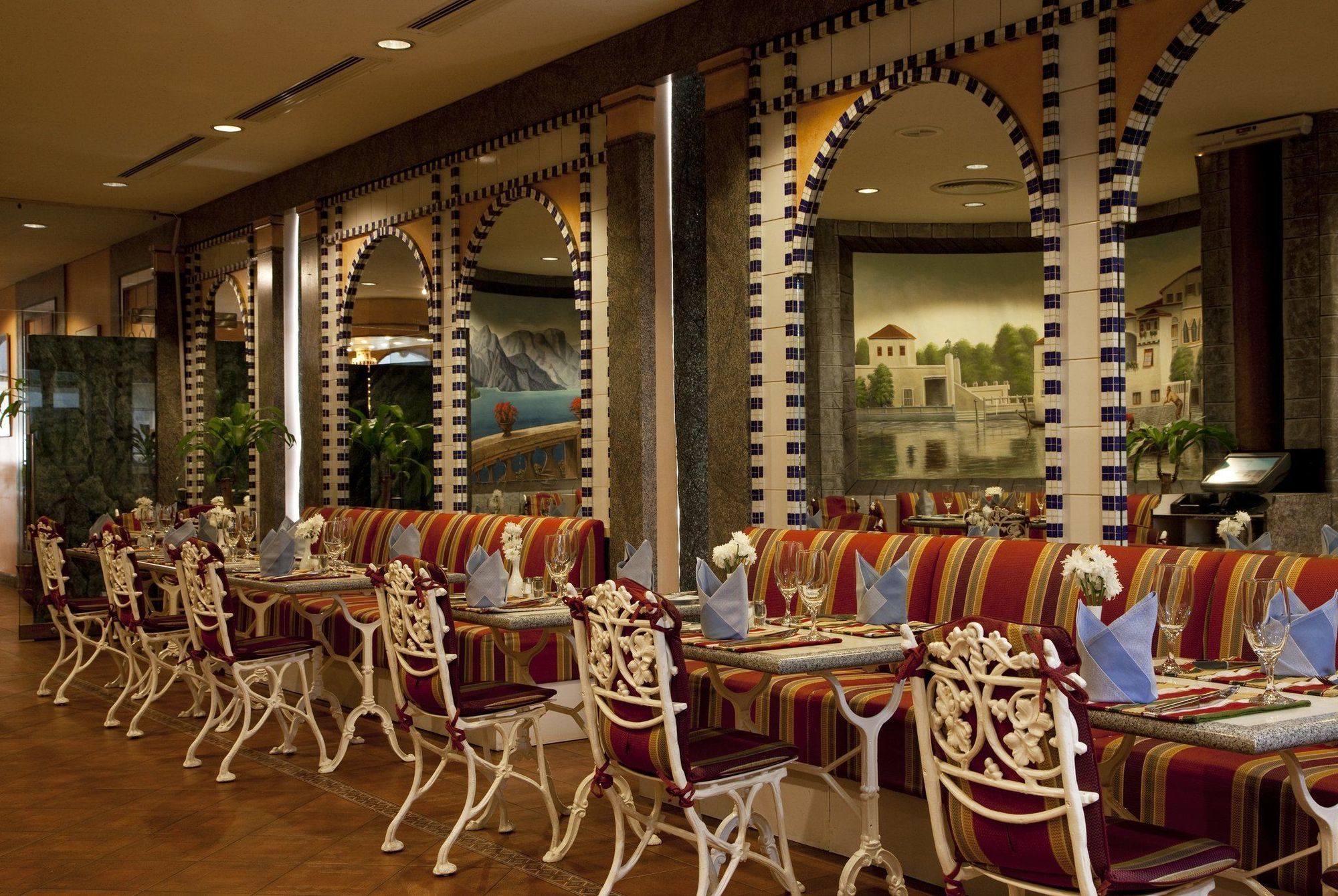 Al Khozama Hotel Riyadh Restaurang bild